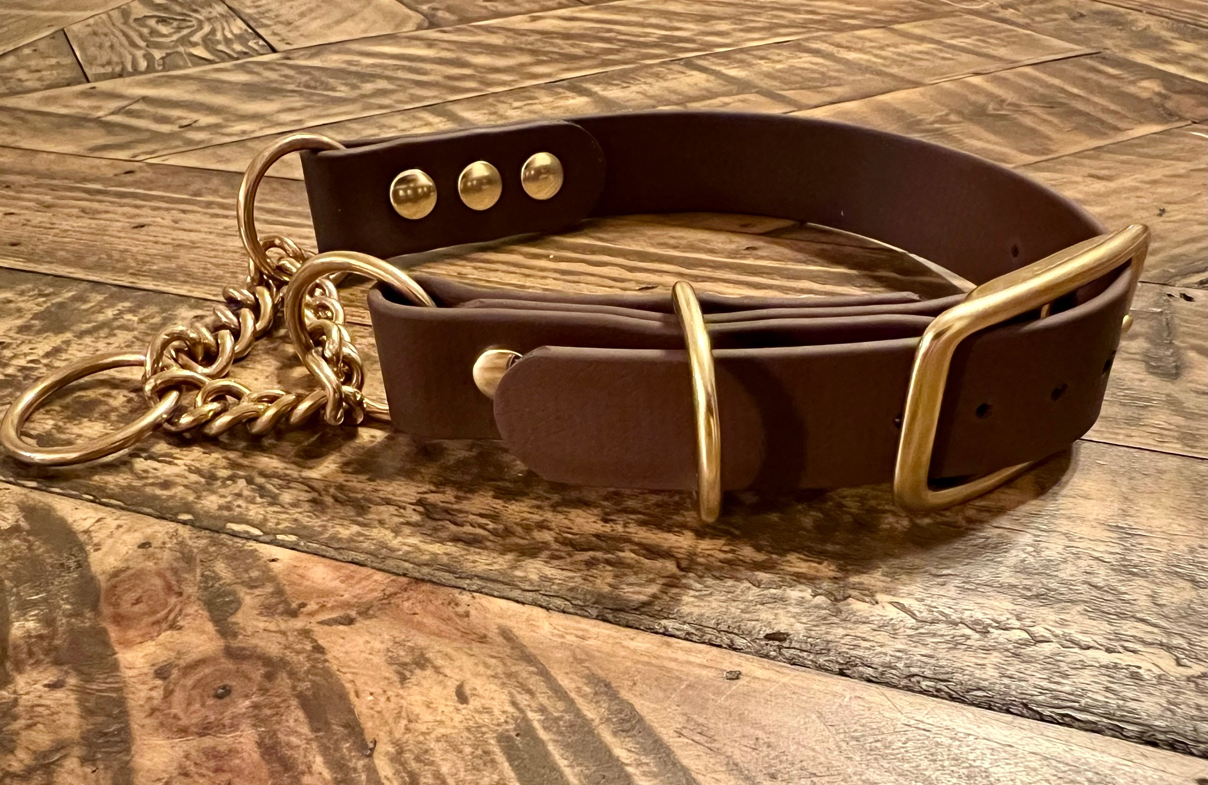 PINNACLE ROCK Adjustable Martingale Collars (1", Brass)