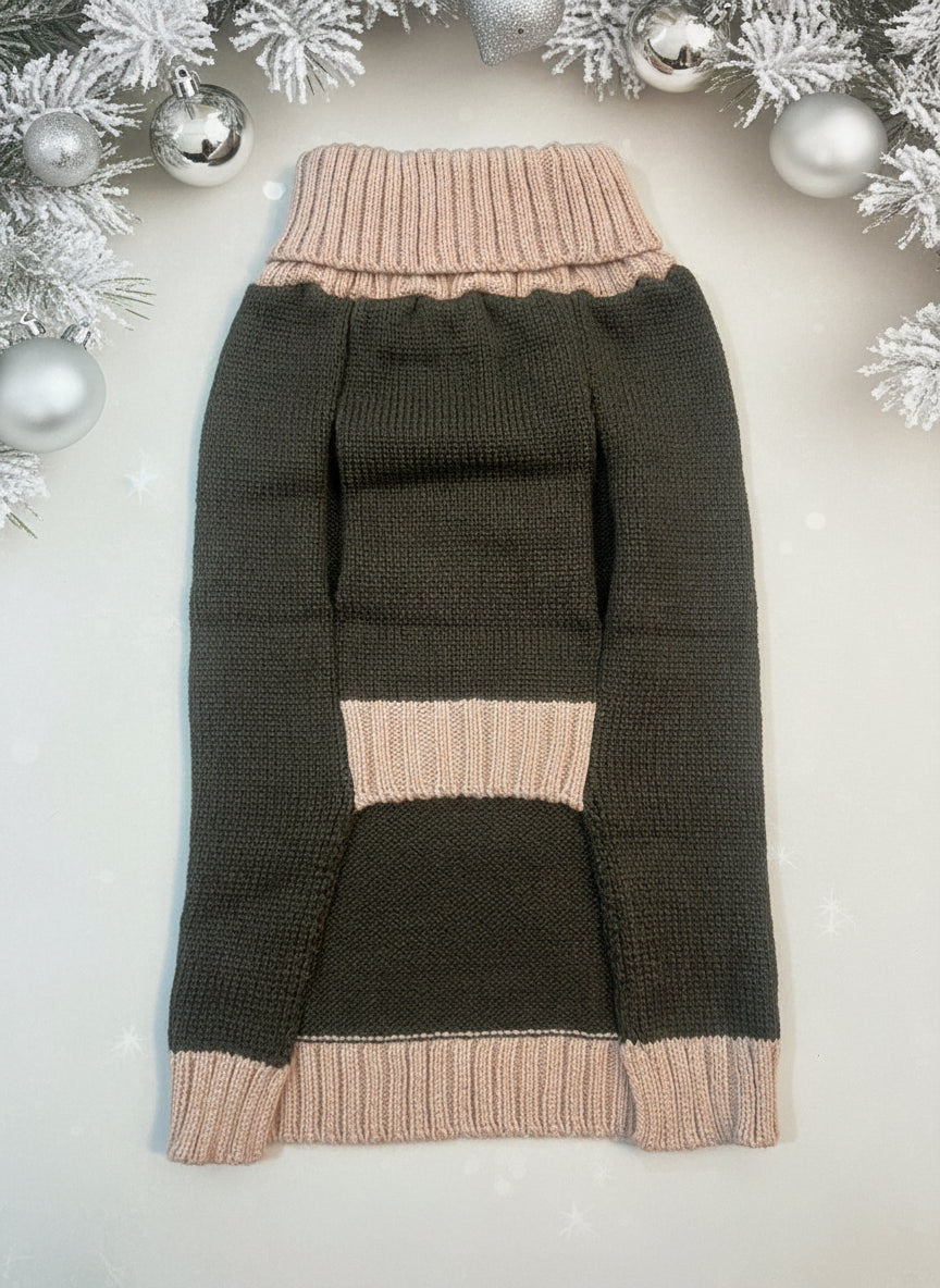 Cozy Christmas Dog Sweater – Teddy Bear Appliqué