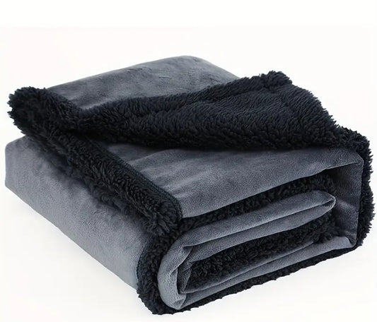 Waterproof Dog Blanket - Double-Sided Sherpa Fleece